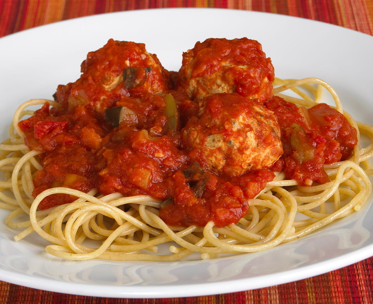 This Italian recipe for Whole-Wheat Spaghetti with Marinara and Turkey Meat...