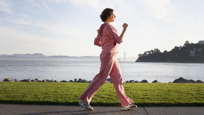 Hacer ejercicio de forma segura después de un ataque al corazón