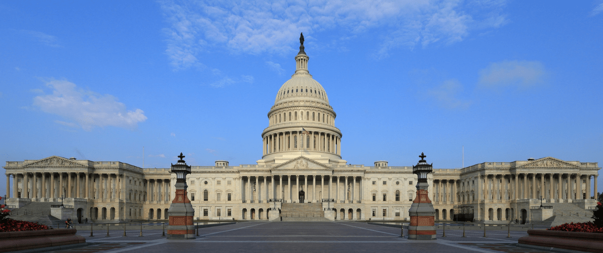 landscape image of the US Capitol building