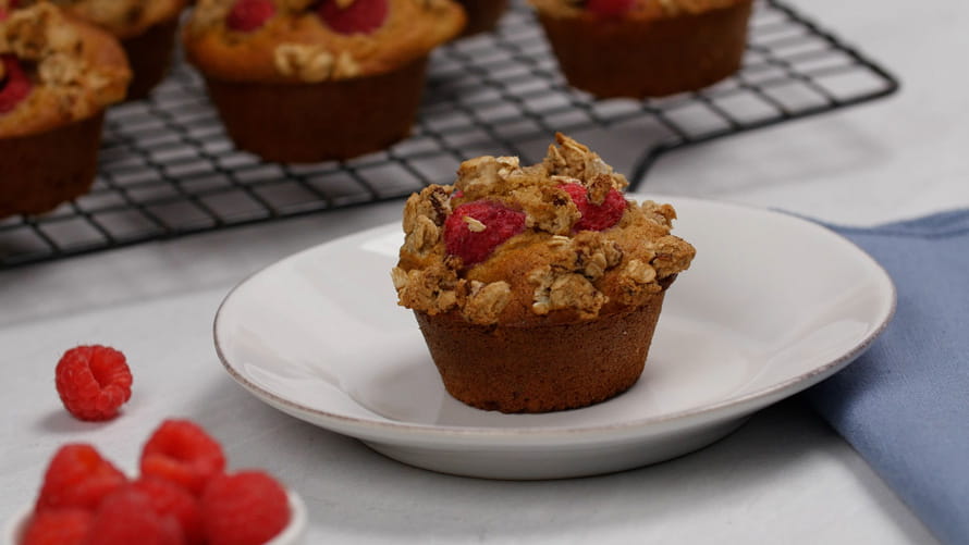 Raspberry streusel muffins